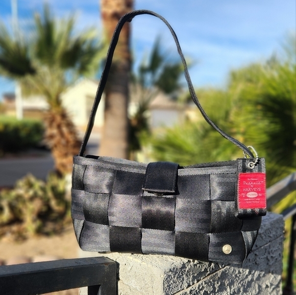 Harvey’s Limited edition Mercedes Benz‎ edition handbag - Picture 7 of 9